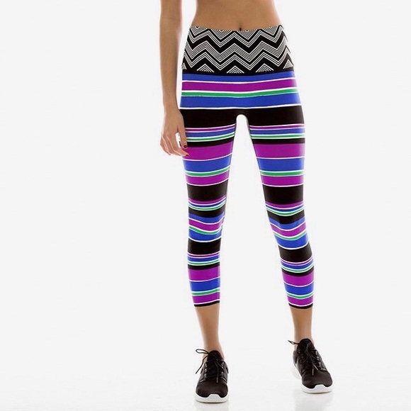 K-DEER Pants - Sale NWT K.Deer Capri in Tropicana 2XL Stripes